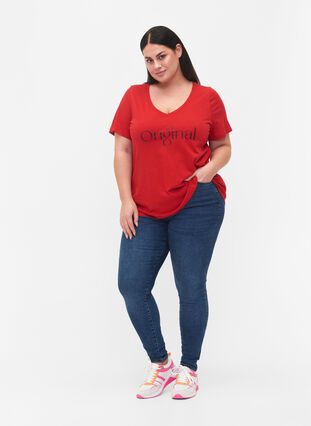 Cotton t-shirt with text print and v-neck, Tango Red ORI, Model image number 2