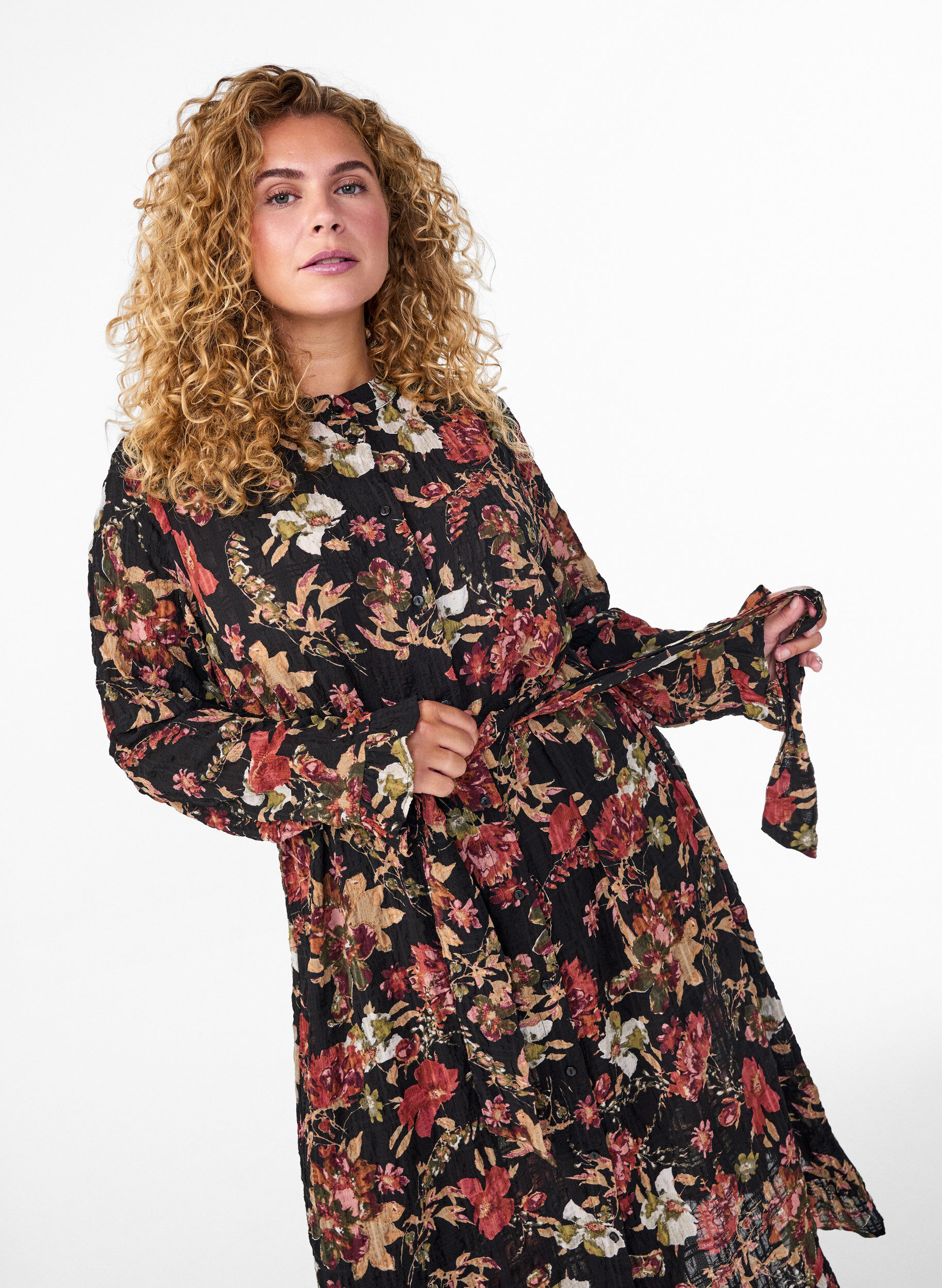 ZizzifashionMidi dress with floral print and detachable tie belt, Black, Model image number 2