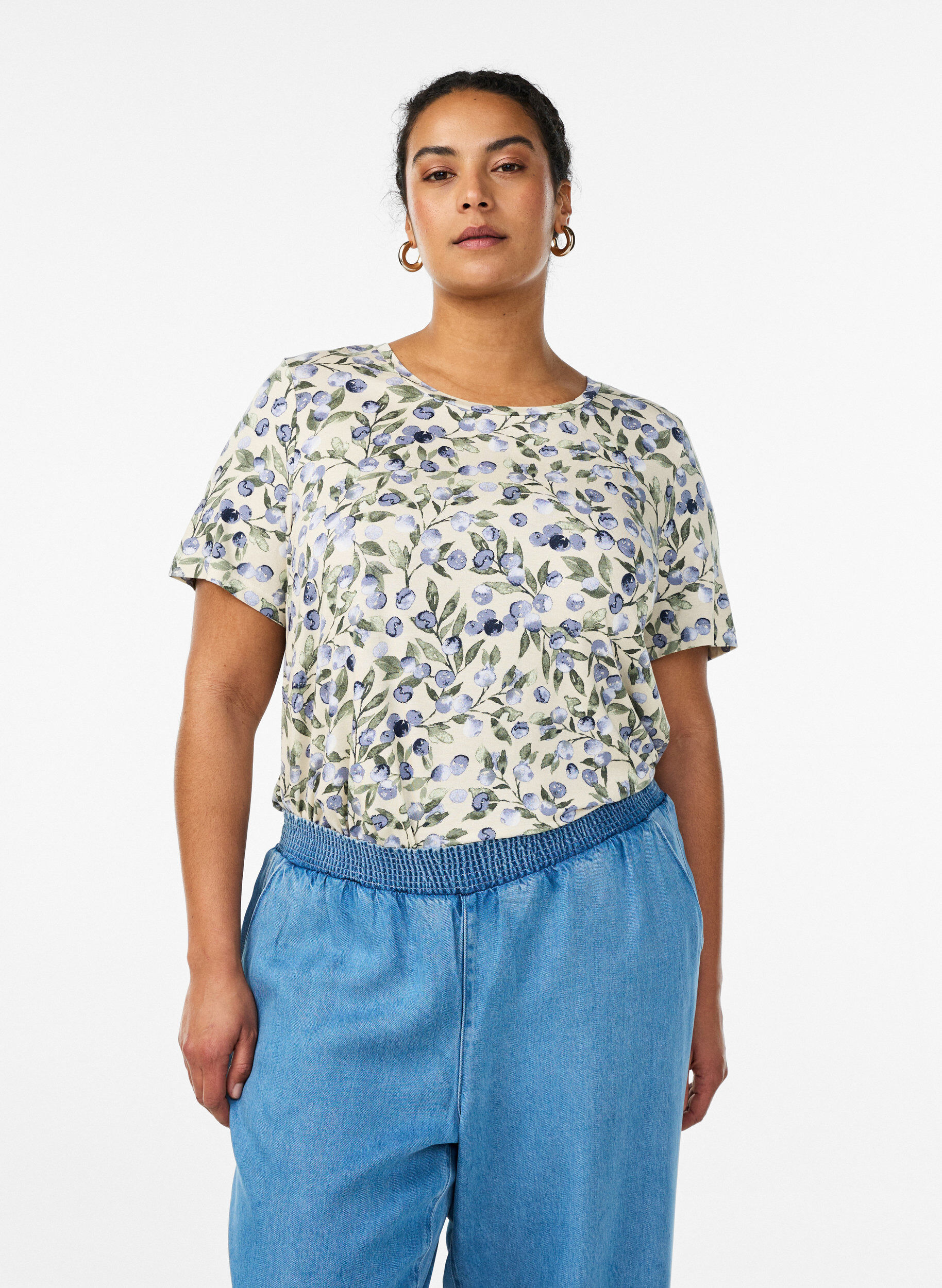 T-shirt with floral print, Vanilla, Model