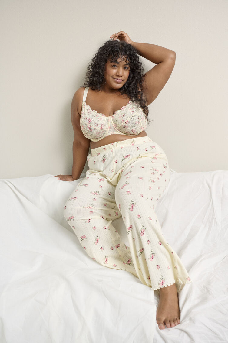 Lace and flowers, , Model