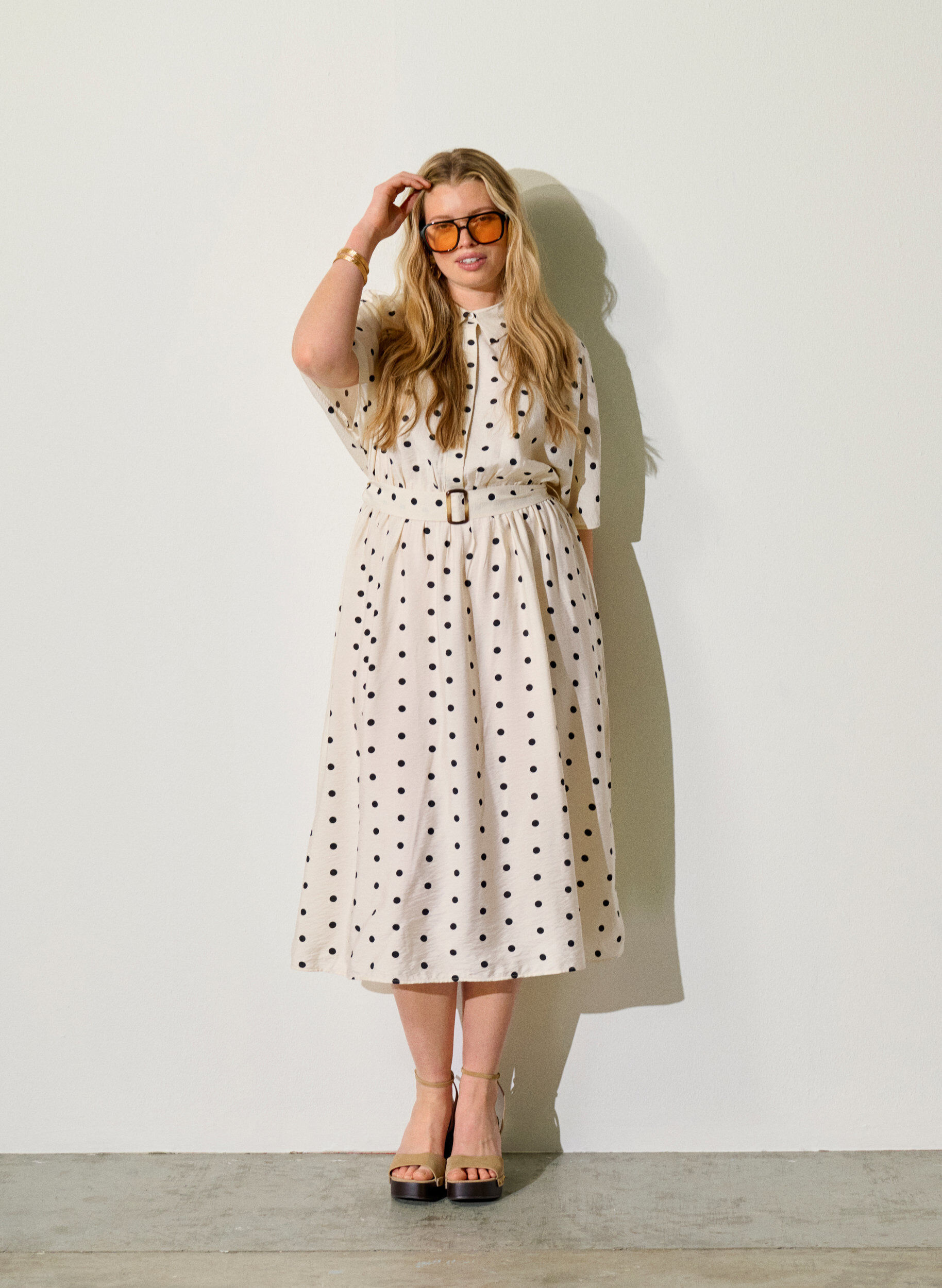 Zizzifashion Midi shirt dress in dotted viscose, Vanilla, Image image number 0