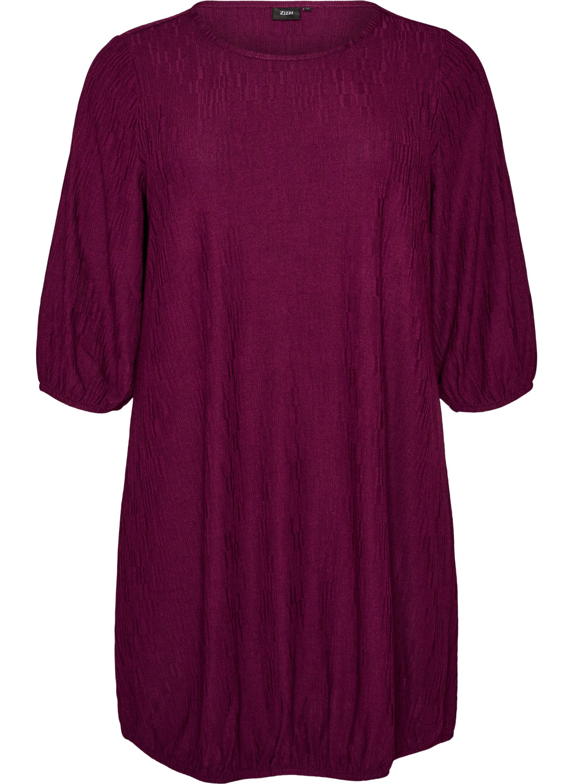 Dress with a balloon shape and structure