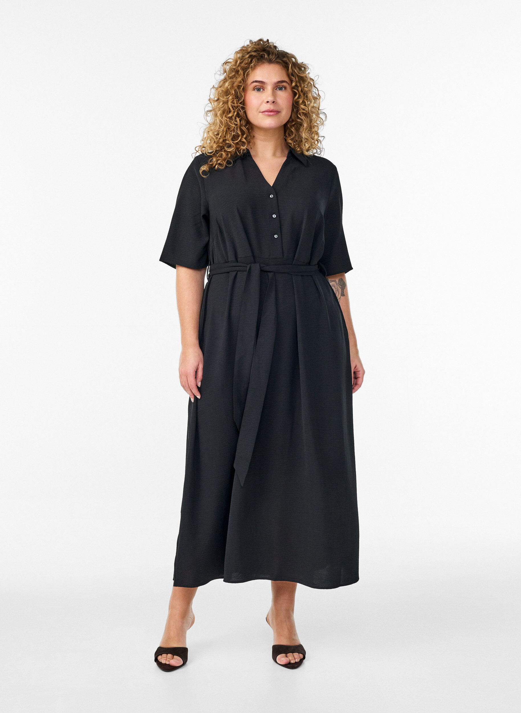 Midi shirt dress with tie belt, Black, Model