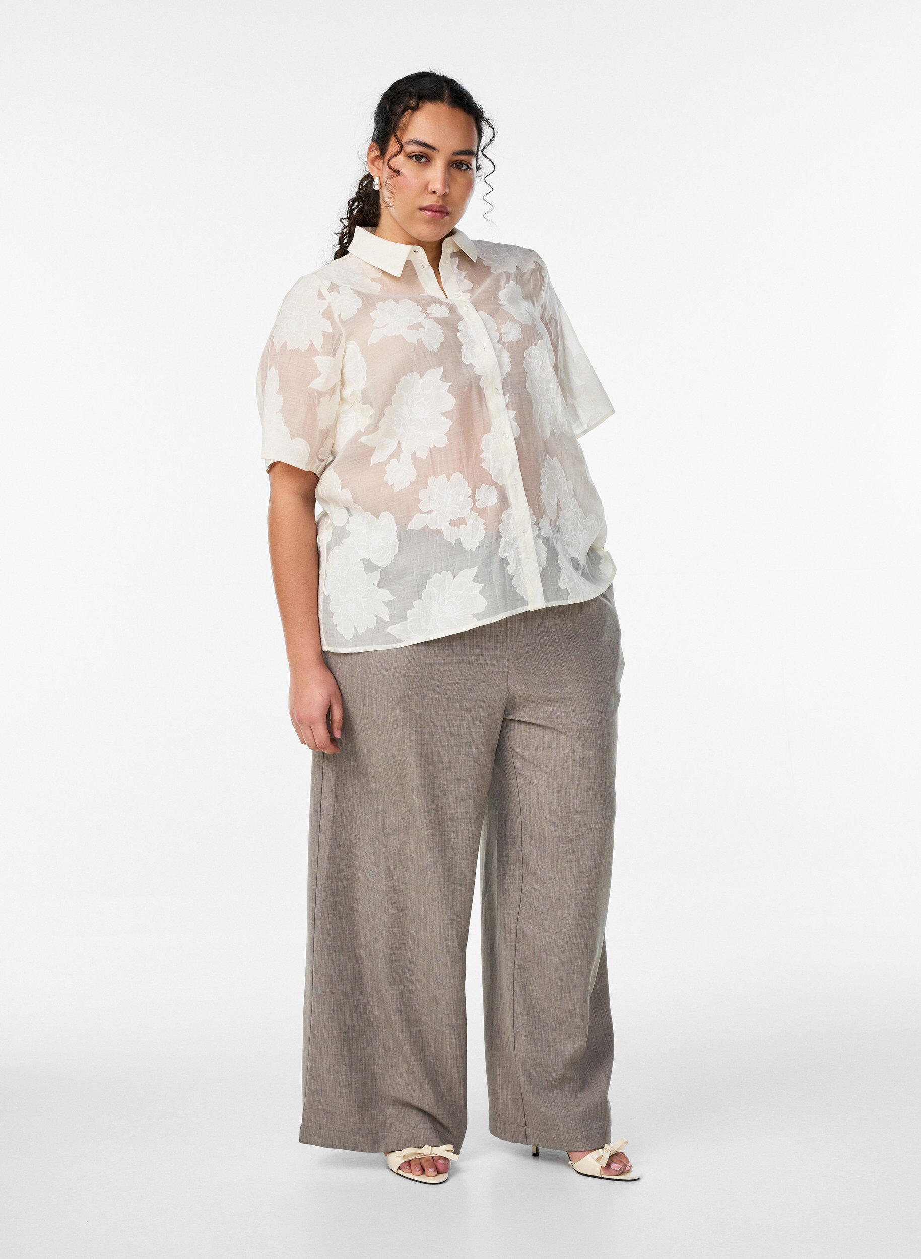 Zizzifashion Sheer shirt blouse with floral print, Beige, Model image number 1