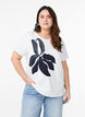 T-shirt in organic cotton with floral print, B. White w. EMB, Model image number 0