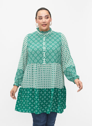 A-shape dress with patterns and cutlines, Green AOP, Model image number 0
