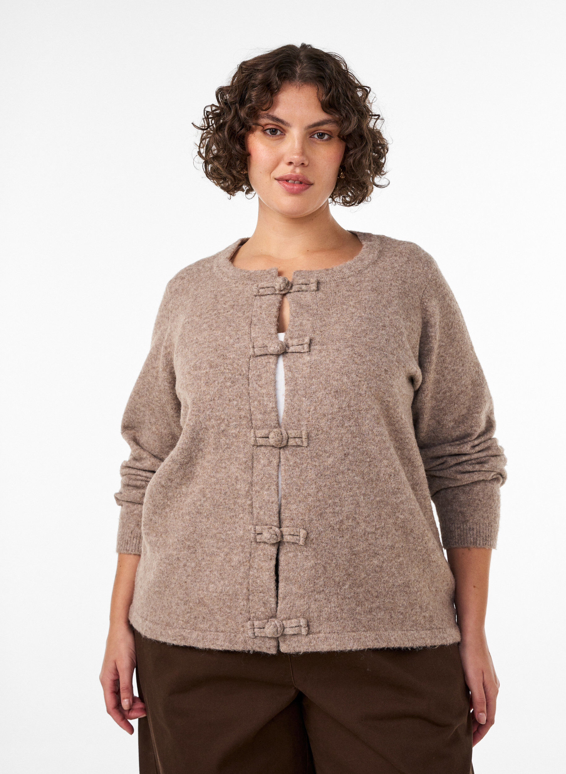 Cardigan with knot fastenings, Beige, Model