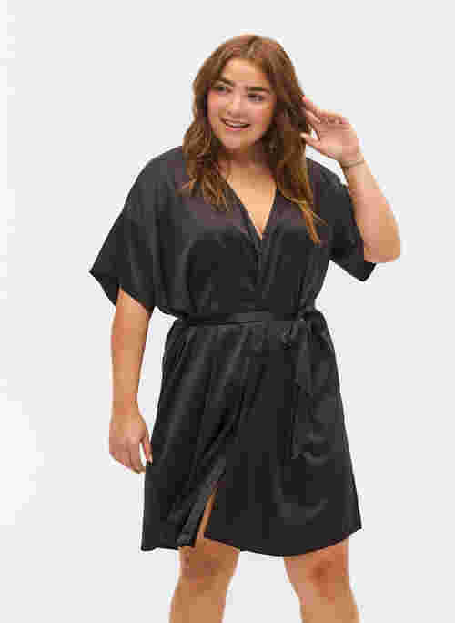 Short-sleeved dressing gown