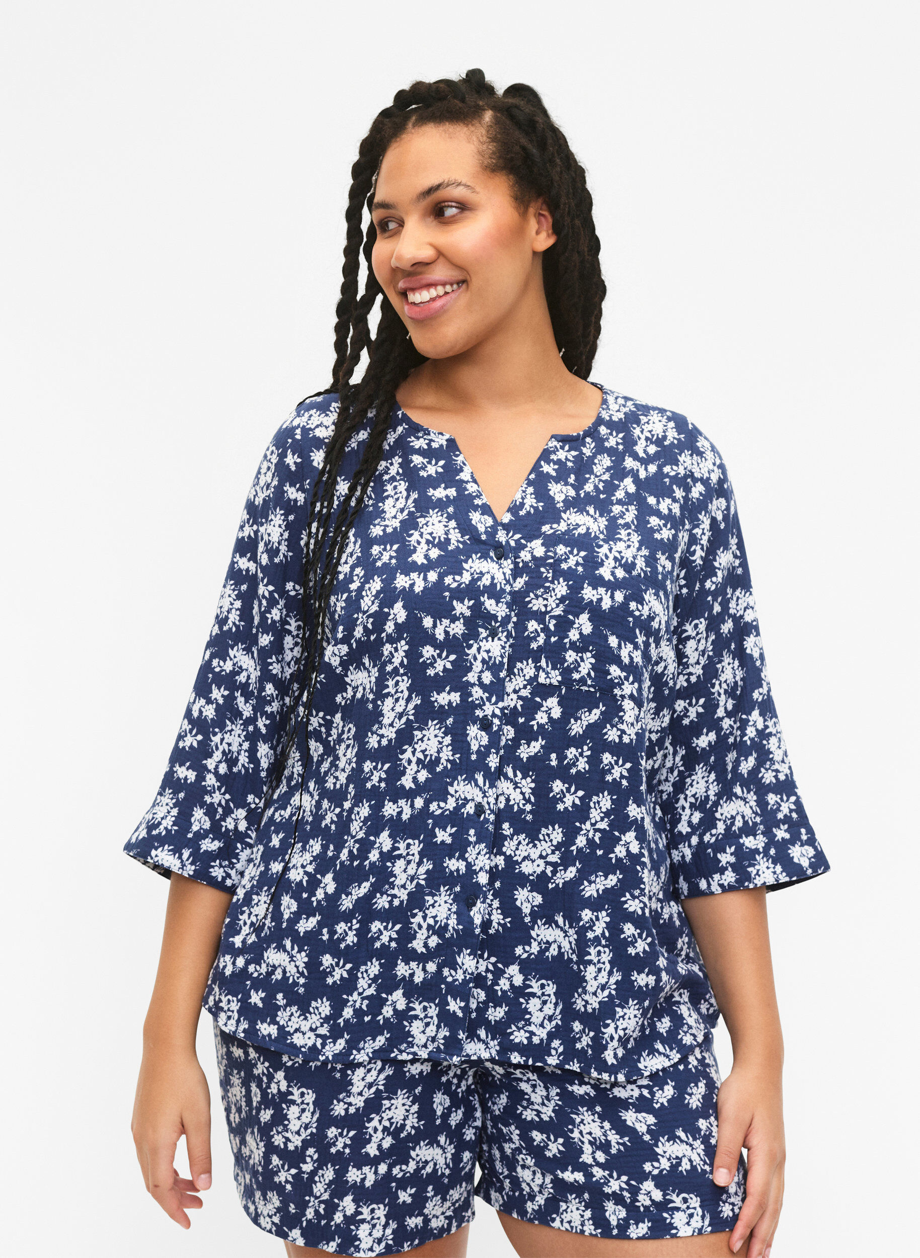 Zizzifashion Floral nightshirt with 3/4 sleeves, V. Indigo Flower AOP, Model image number 0