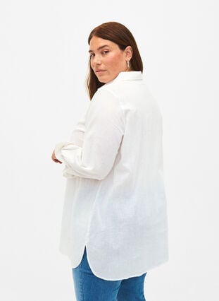 Long shirt in linen and cotton, Bright White, Model image number 1
