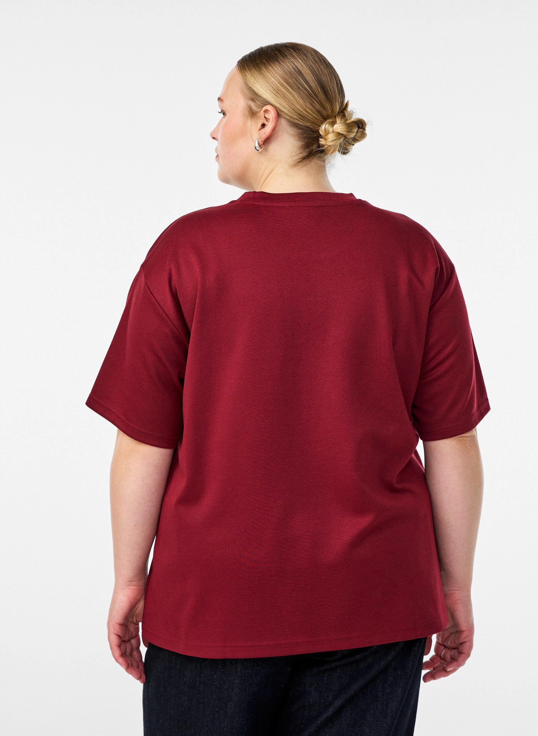 ZizzifashionT-shirt with rhinestones and round neck, Dark Bordeaux, Model image number 2