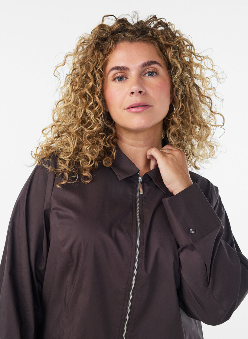 Short shirt with a two-way zip, Brown, Model image number 3