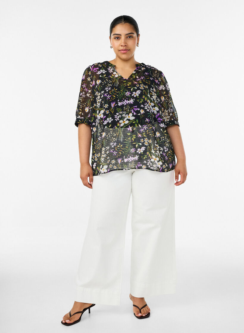 Blouse with floral print and V-neck, Black, Model image number 1