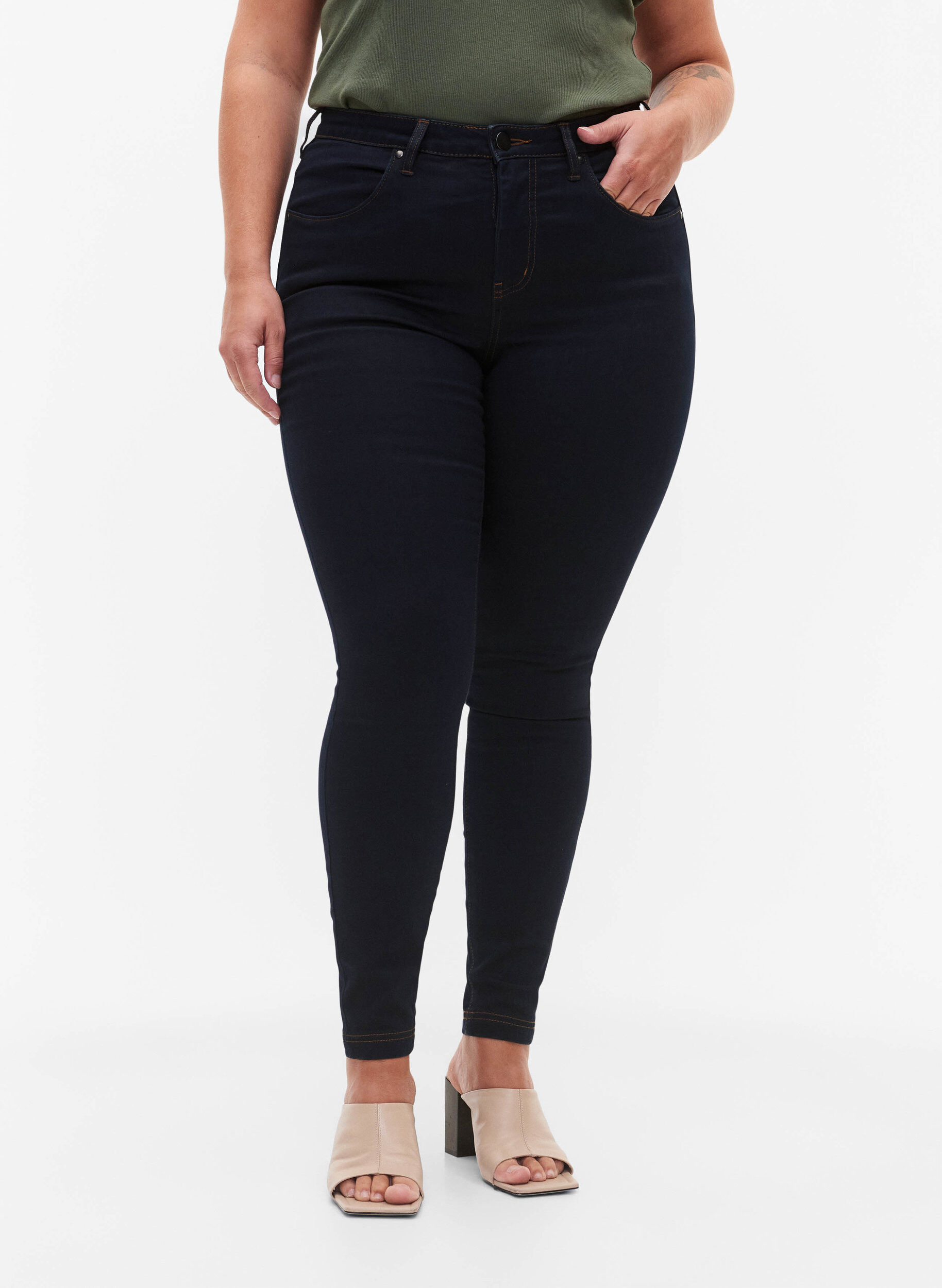 Zizzifashion Super slim Amy jeans with high waist, Tobacco Un, Model image number 2
