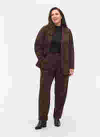 Classic trousers with pockets, Java, Model