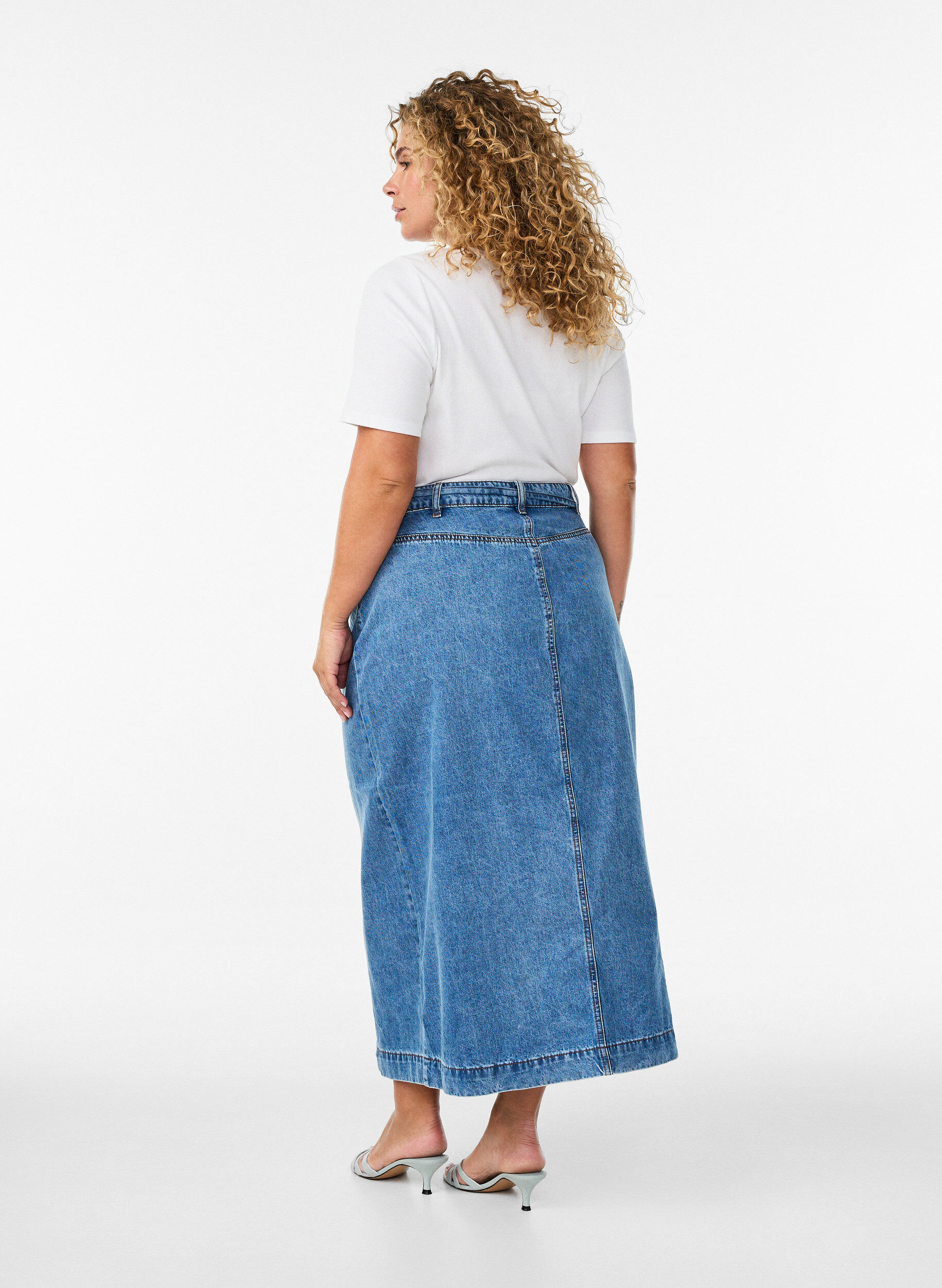 Zizzifashion Denim maxi skirt with tie belt, Blue, Model image number 1
