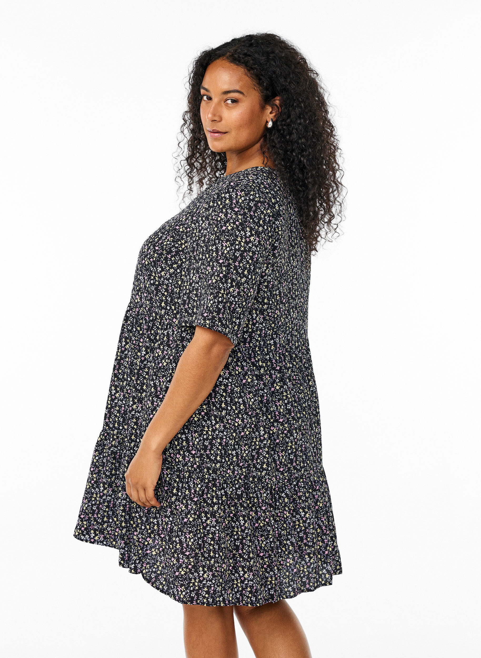 Zizzifashion Short sleeve dress with a-line and cutlines, Black, Model image number 2