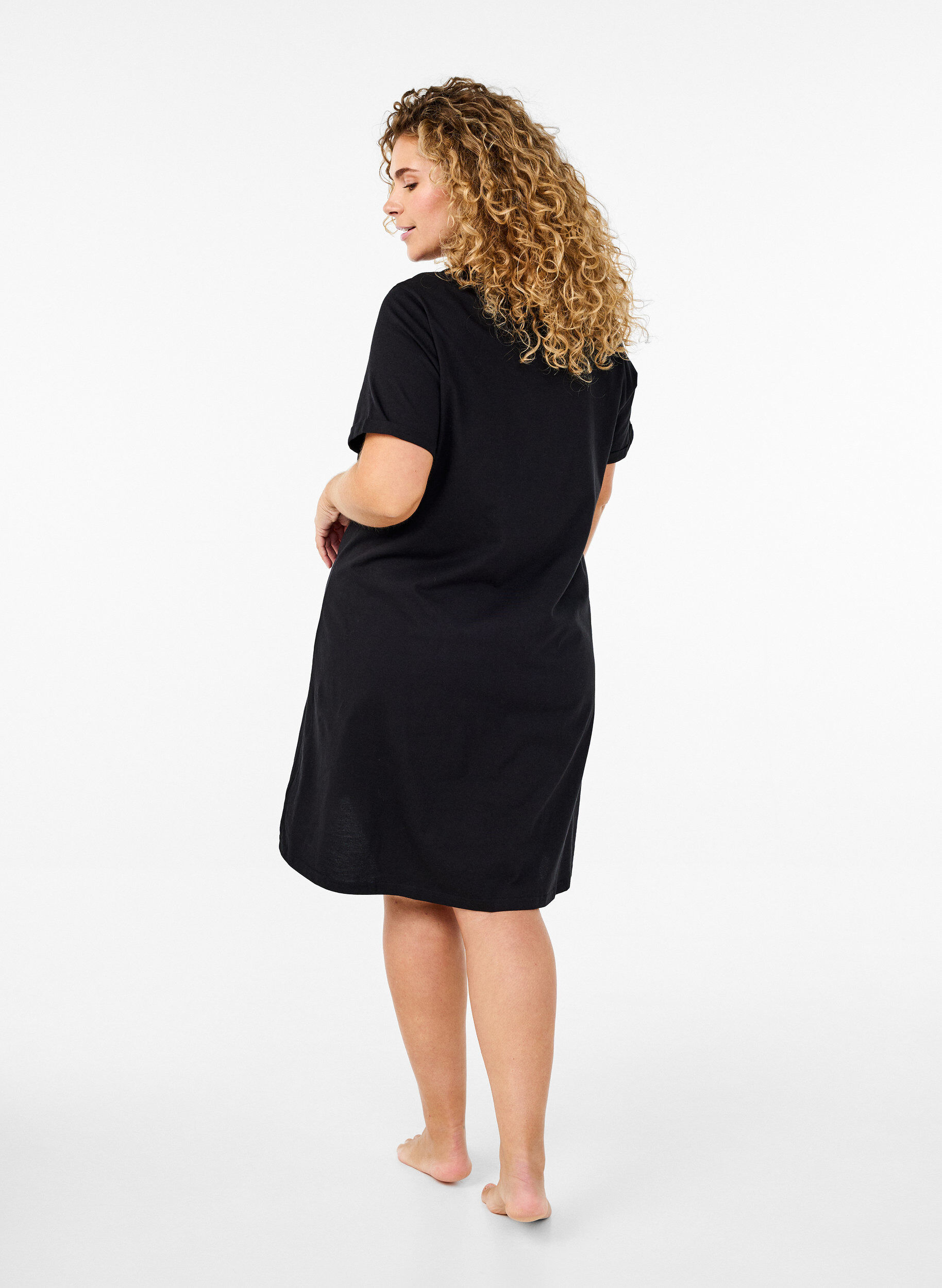 Zizzifashion Short-sleeved nightgown in organic cotton, Black, Model image number 2