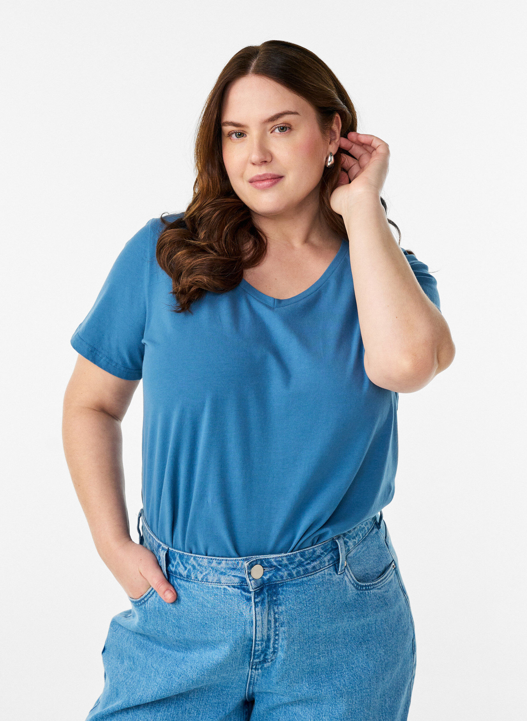ZizzifashionSolid coloured basic t-shirt in cotton, Grey, Model image number 1