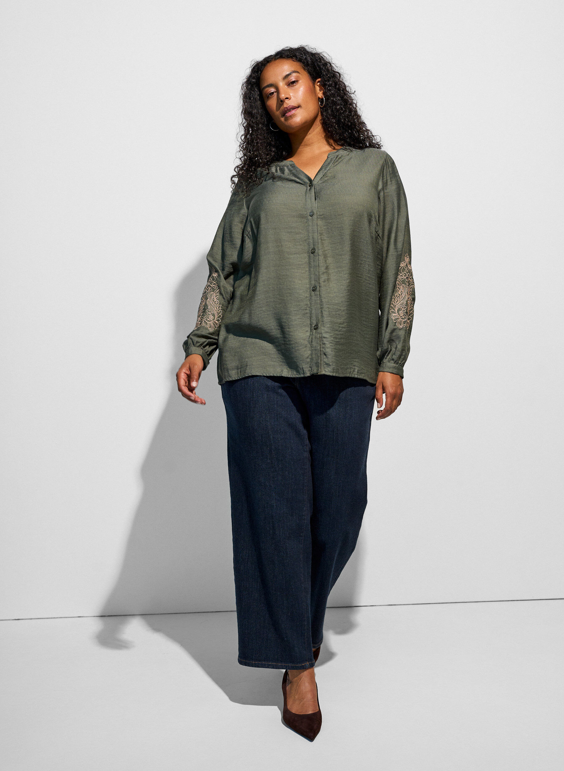 ZizzifashionViscose shirt with embroidered sleeves, Green, Model image number 1