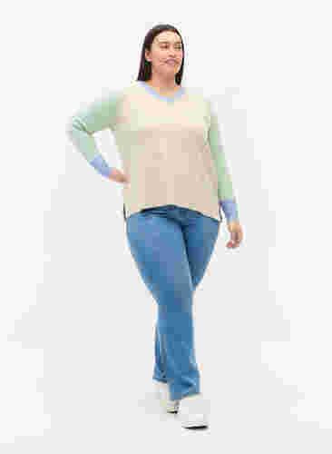 Knitted blouse with colour block and v-neck, Pumice Stone Mel.Com, Model image number 2