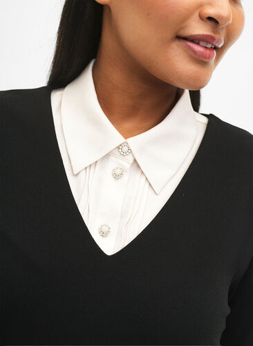 Loose shirt collar with pearl buttons, Cloud Dancer, Model image number 1