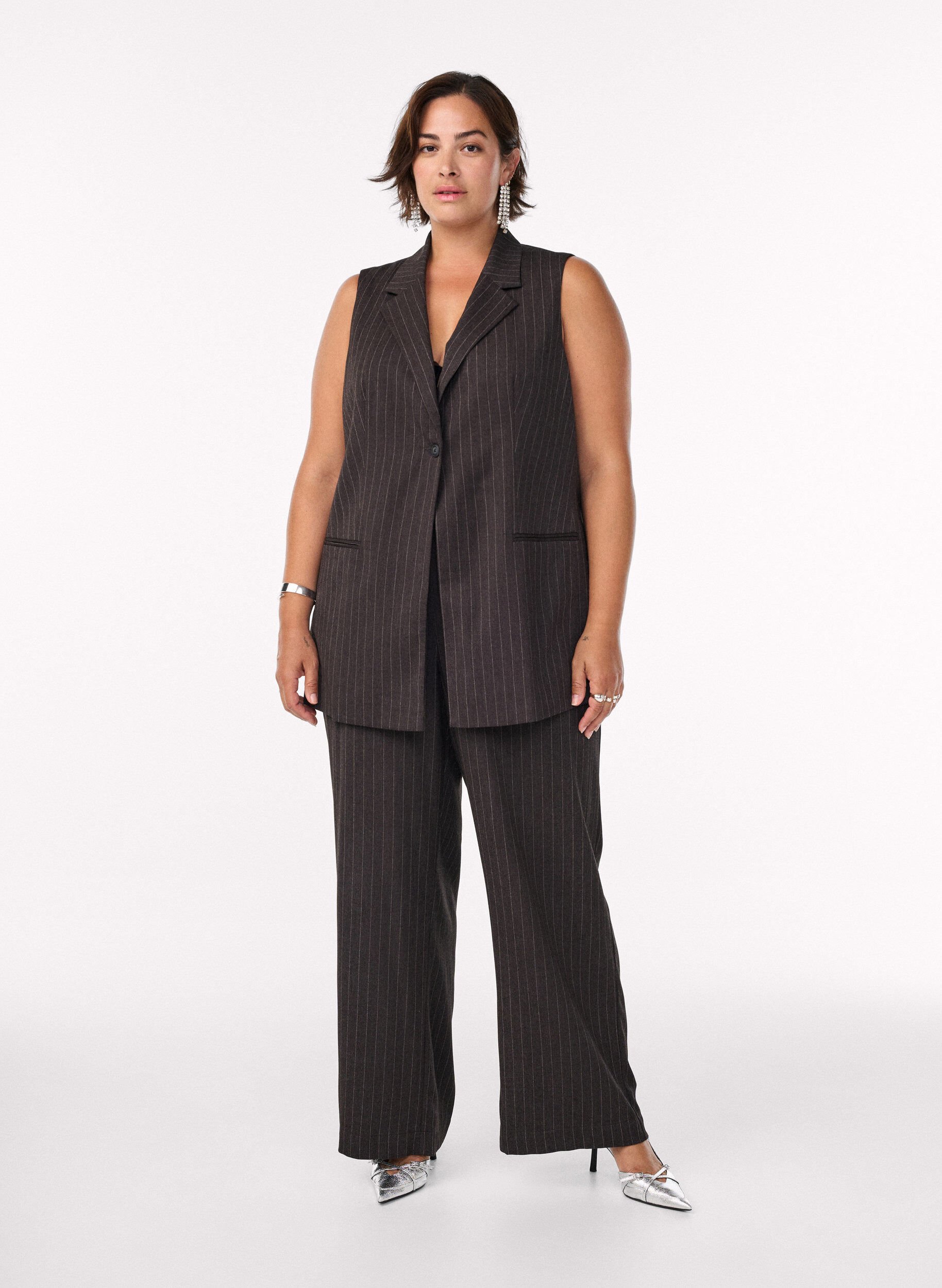 Zizzifashion Pinstripe waistcoat with lapels, Brown, Model image number 1