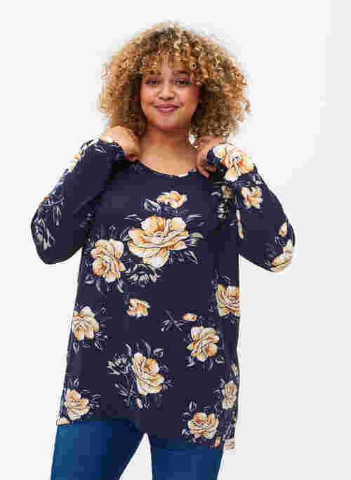 Floral blouse with long sleeves, Night Sky Flower AOP, Model