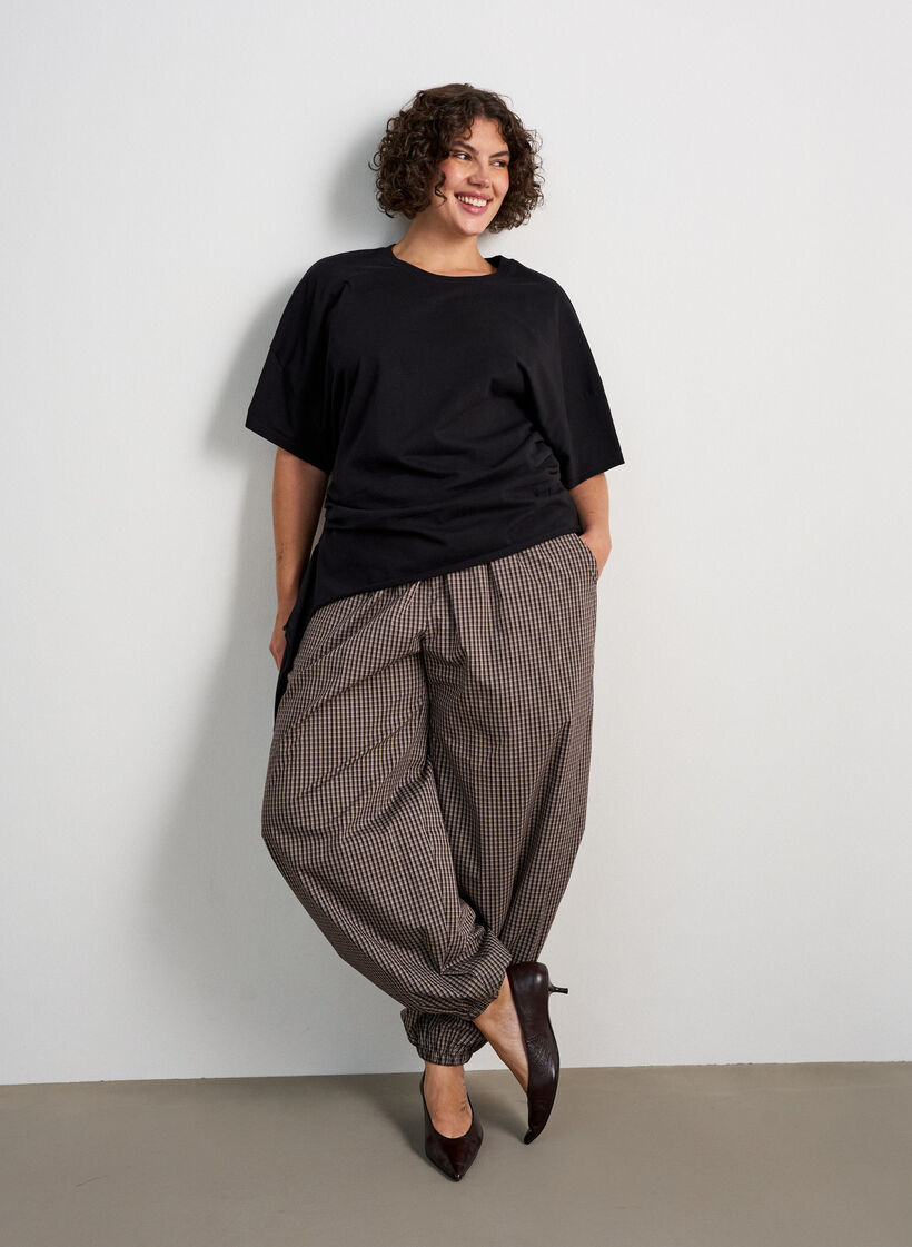 Balloon trousers with a high waist and all-over pattern, Brown, Model image number 0
