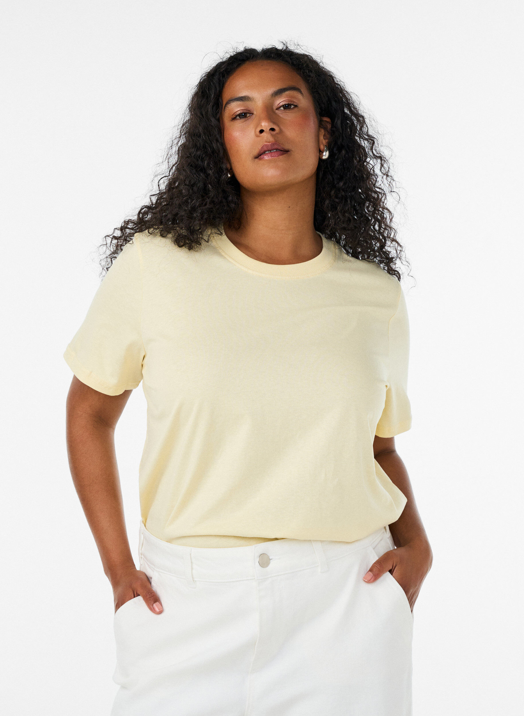 Basic cotton T-shirt with round neck, Yellow, Model
