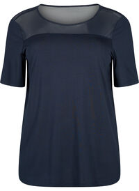 Short-sleeved training t-shirt with mesh