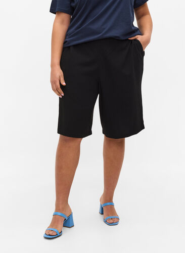 Viscose Bermuda shorts with pockets, Black, Model image number 1