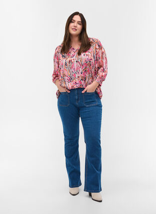 Ellen bootcut jeans with large pockets, Blue denim, Model image number 0