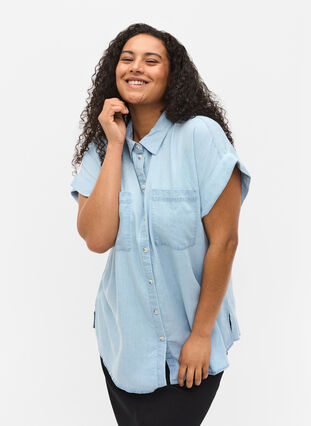 Short-sleeved shirt with chest pockets, Light blue denim, Model image number 0