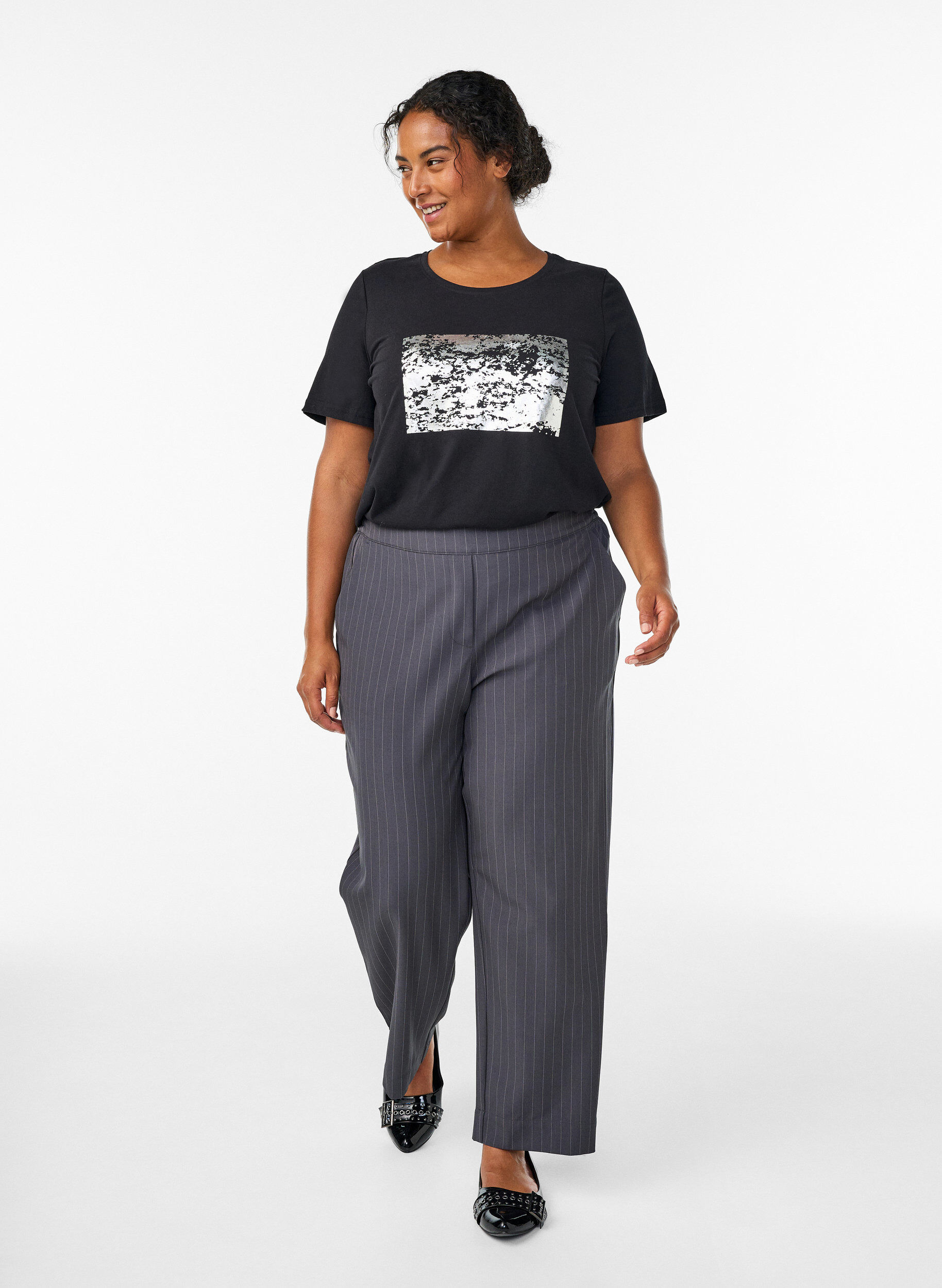 Zizzifashion T-shirt with motif, Black, Model image number 1