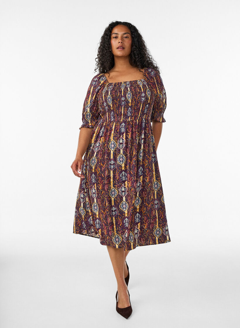 Summer dress in viscose with paisley print, Purple, Model image number 0
