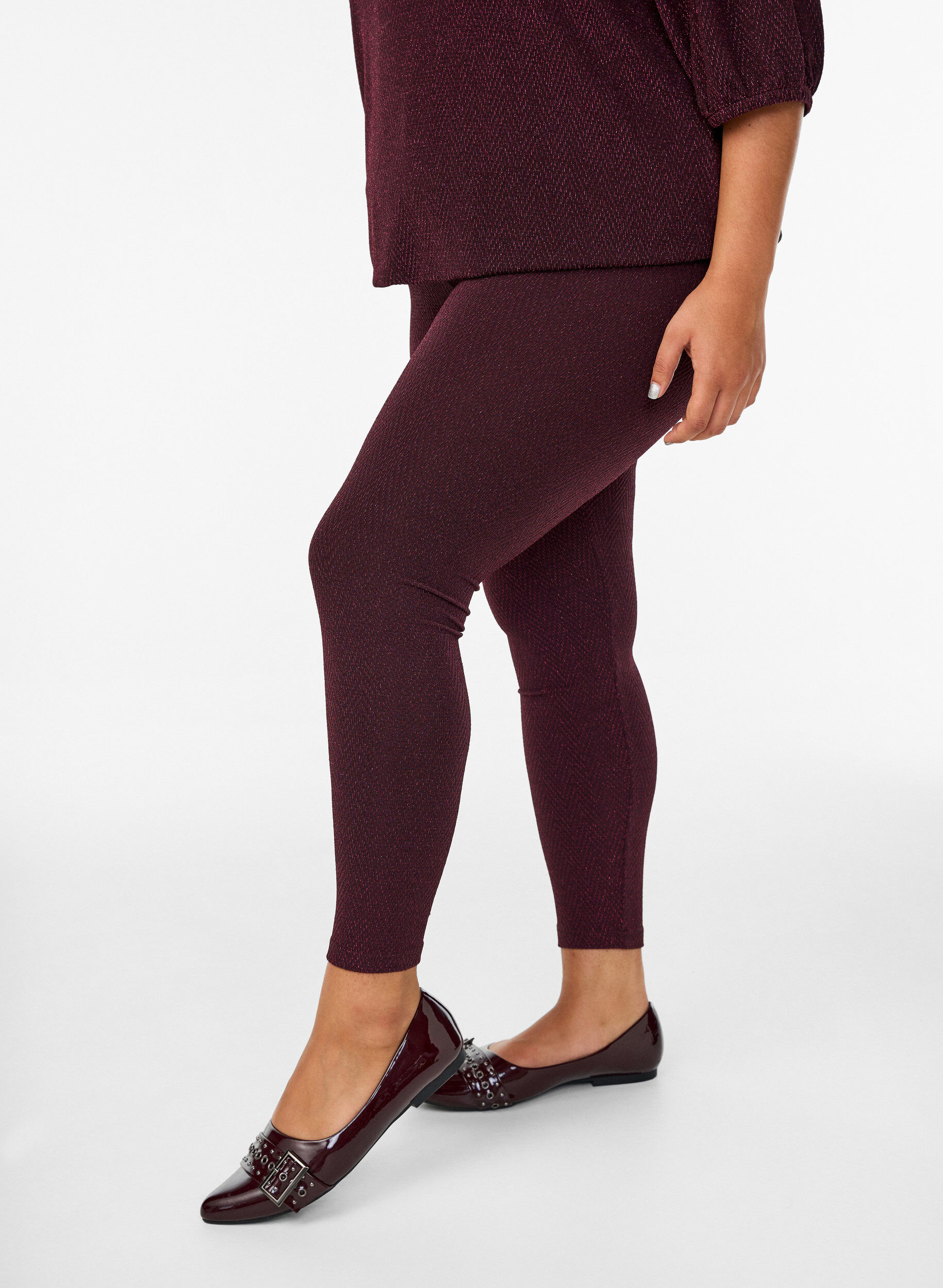 Glitter pattern leggings, Dark Bordeaux, Model