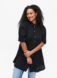 Short sleeve shirt with buttons, Black, Model