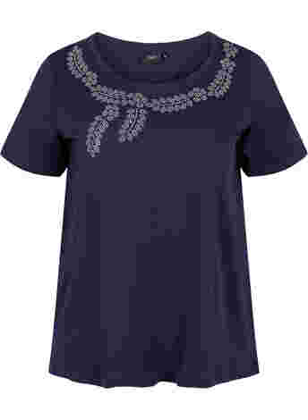 Short-sleeved cotton t-shirt with decorative rhinestones