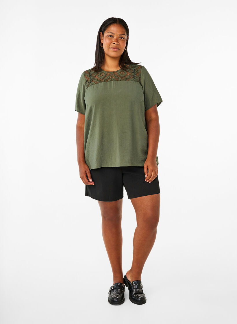 Short-sleeved viscose blouse with lace detail, Thyme, Model image number 2