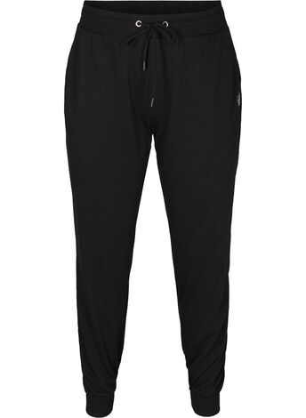 Loose fitness trousers with pockets