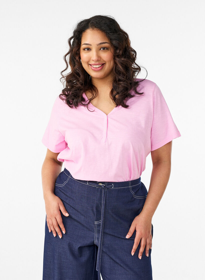 T-shirt with button detail, Pink, Model image number 0