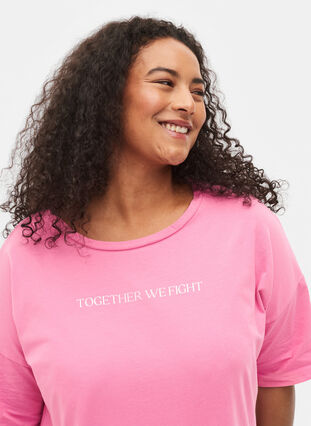 Support the breasts - T-shirt in cotton, Wild Orchid, Model image number 2