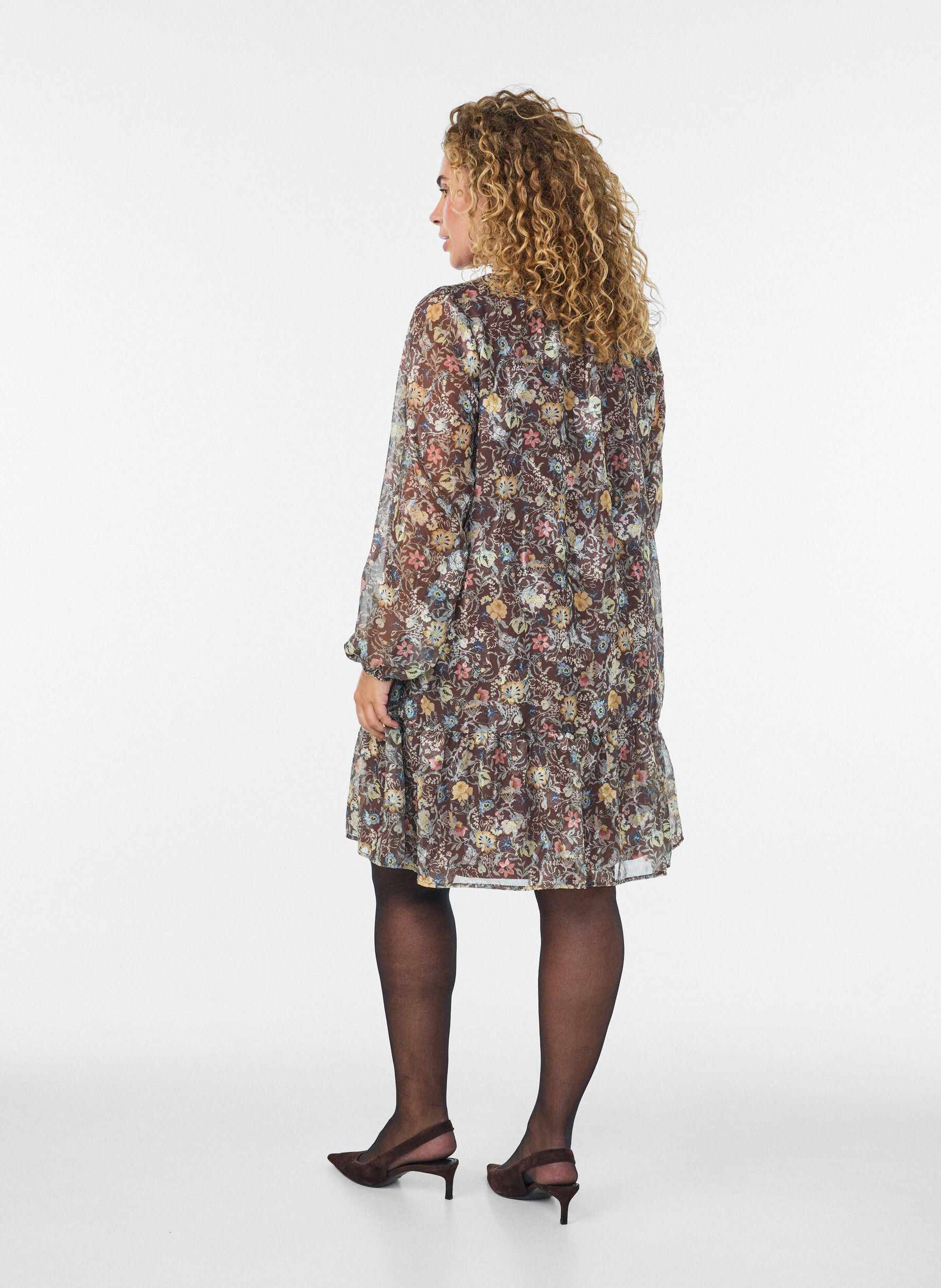 ZizzifashionChiffon dress with floral print and ruffle layers, Brown, Model image number 2