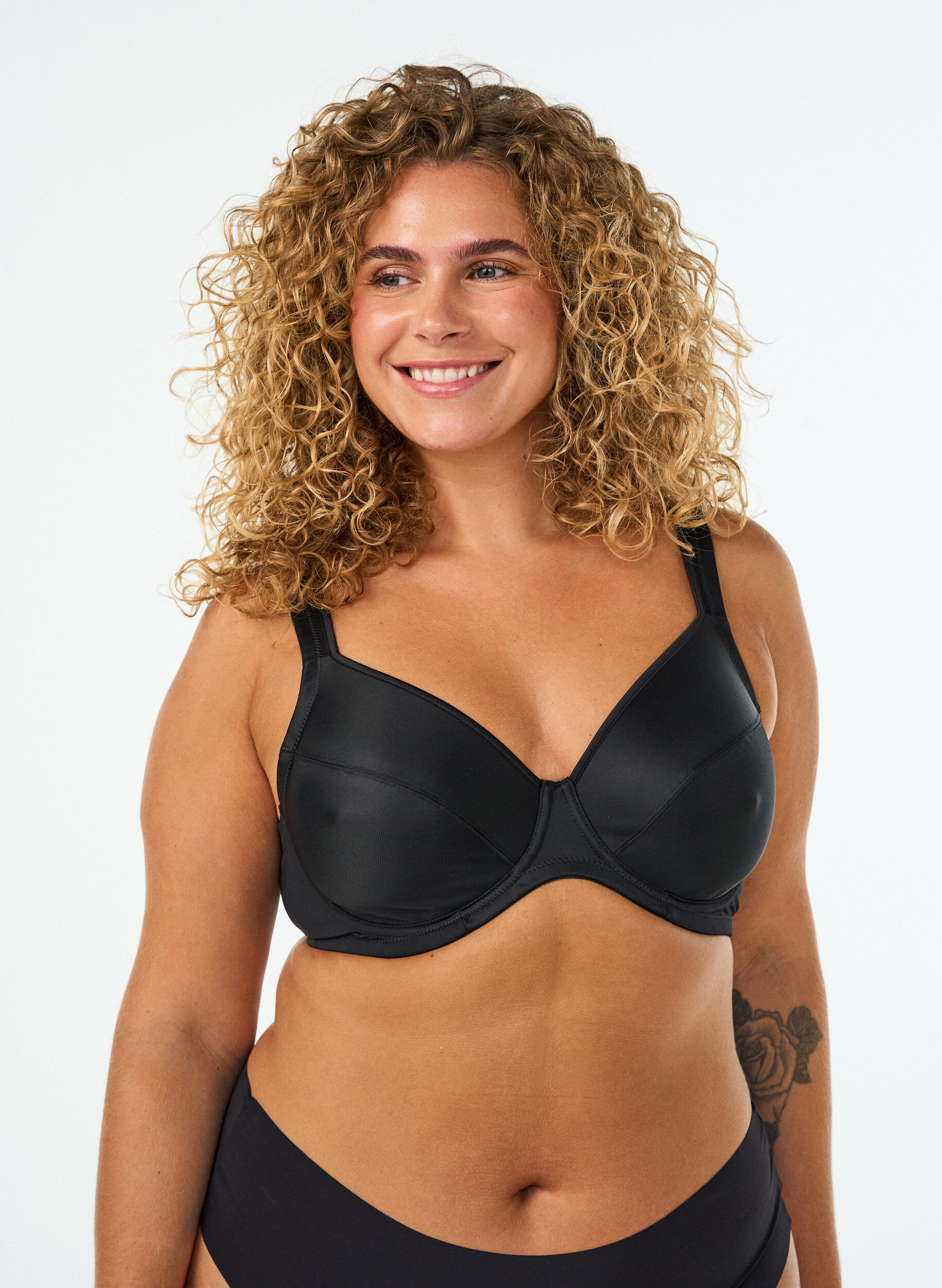 High support bra with moulded cups, Black, Model