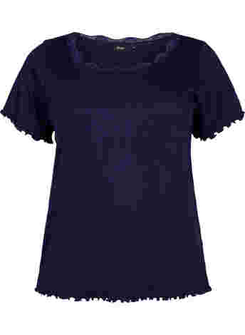 Short-sleeved pyjama top with lace trim