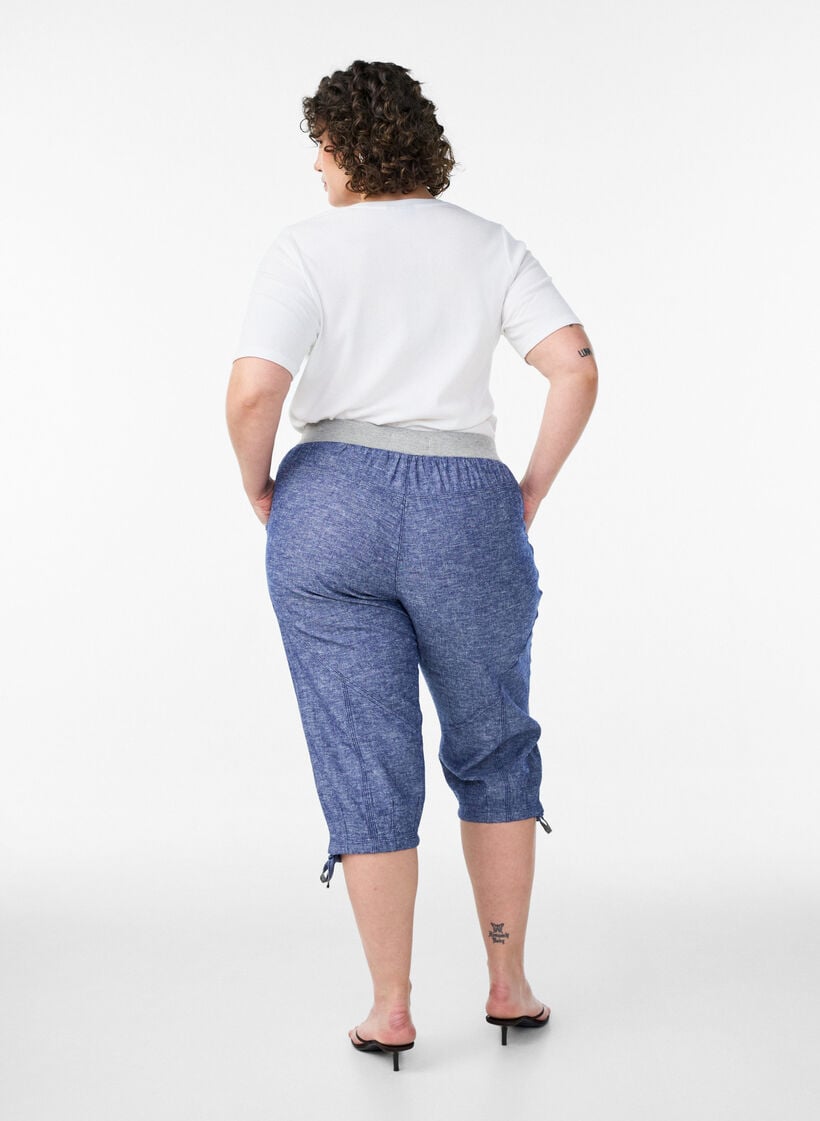 Cotton and linen Capri trousers with an elasticated waist and tie-string, Blue, Model image number 1