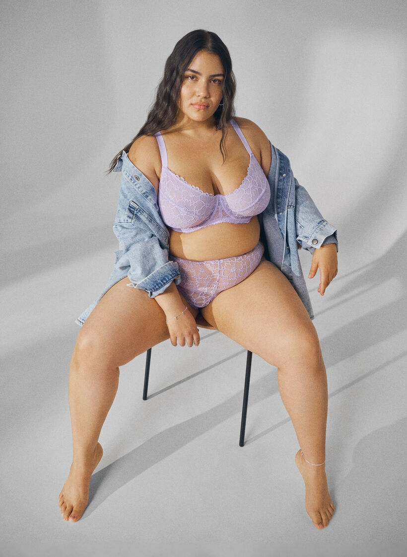 Floral lace thong with regular waist, Purple, Image image number 0