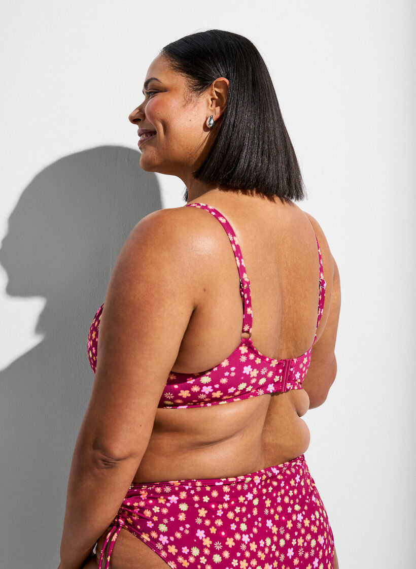 Underwired bikini top with tie straps, Red, Model image number 2