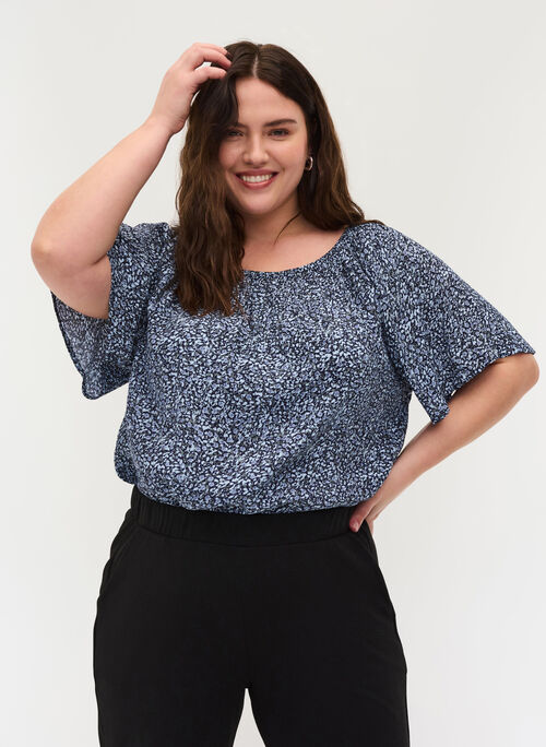 Short-sleeved blouse with floral print